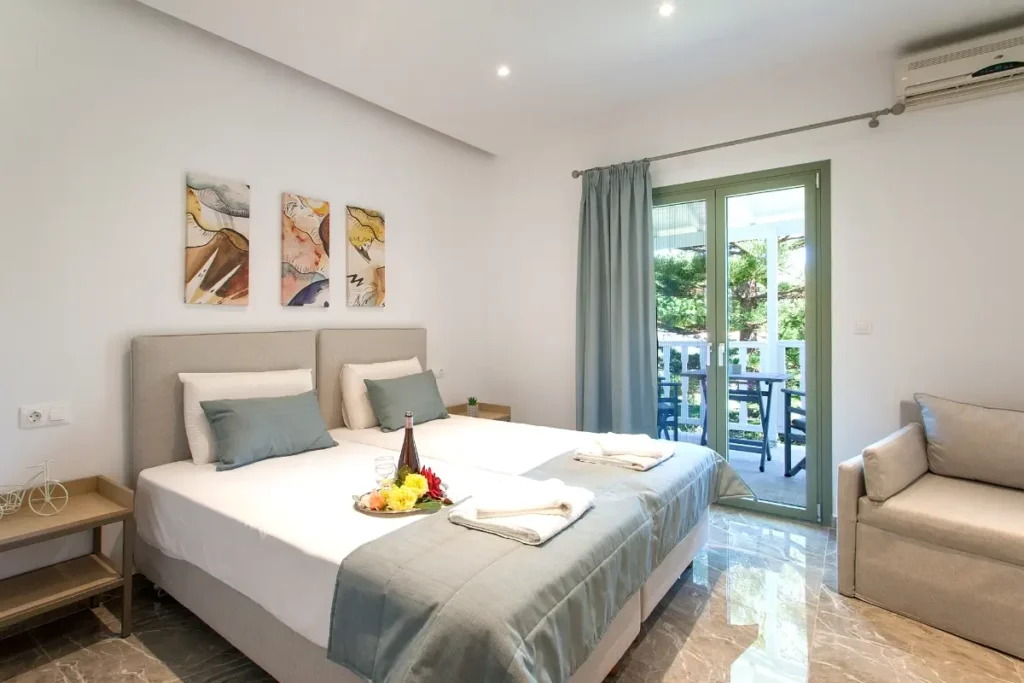 STANDARD TRIPLE STUDIO ATHINA 1